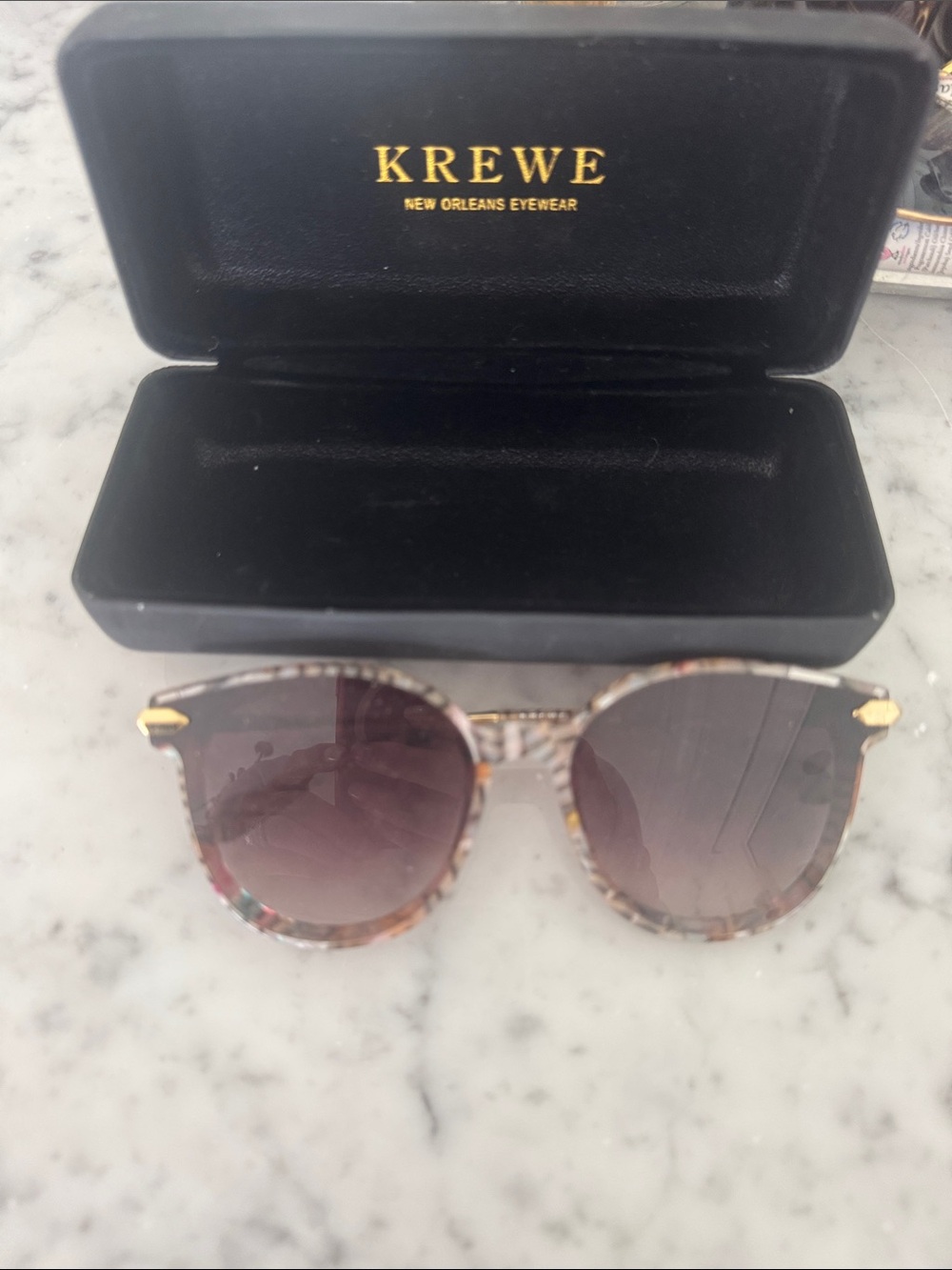 KREWE Women's Multicolor Tortoiseshell Sunglasses - Pink Gradient Lenses